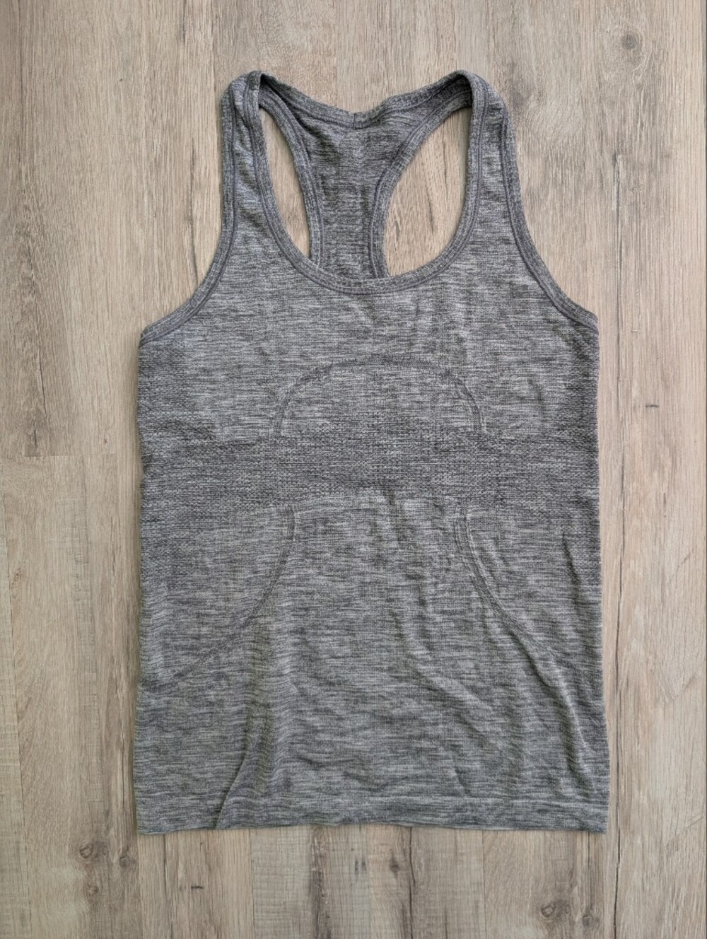 lululemon athletica Swiftly Gray Seamless Racerback Tank, Size 6 (C5)